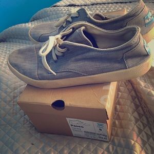 Toms men’s shoes